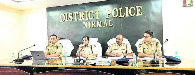 ప్రజలకు సమర్థవంతమైన సేవలు అందించాలి
