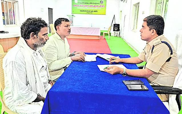 మోసపోయాం.. న్యాయం చేయండి 