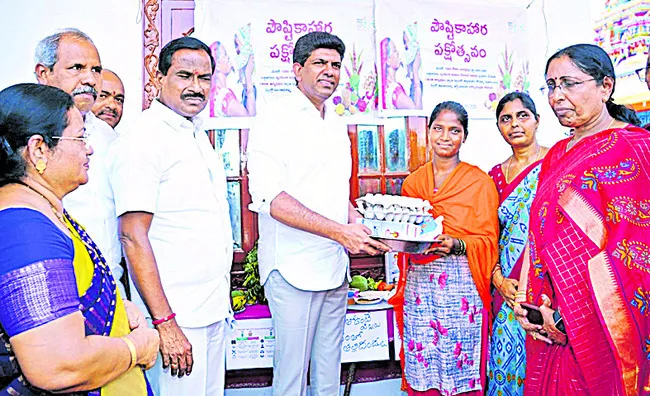 మహిళలంతా పారిశ్రామికవేత్తలుగా ఎదగాలి 