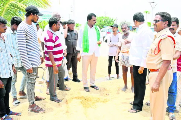 రైతులకు అండగా ప్రభుత్వం