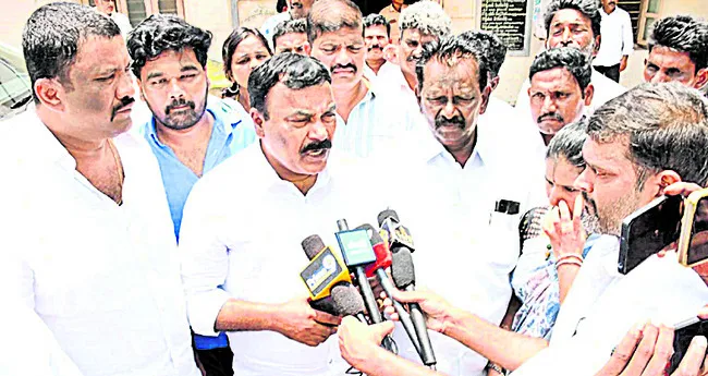 లా అండ్‌ ఆర్డర్‌ ఉందా? 