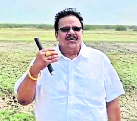 డిప్యూటీ సీఎం ఇలాకాలో సాంఘిక బహిష్కరణ సిగ్గుచేటు 