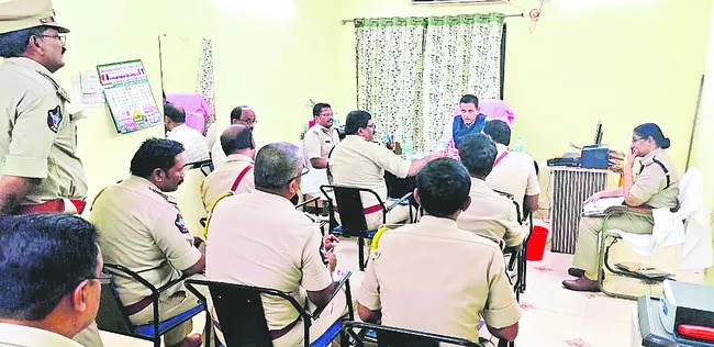 గంజాయి విక్రేతలపై పీడీ యాక్ట్