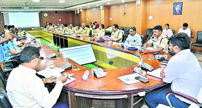 మే నెలాఖరులోగా సారా రహిత జిల్లా