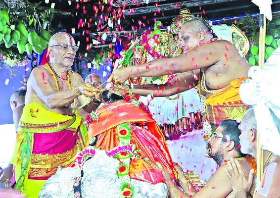‘నవమి’ లెక్క తేలేదెప్పుడో ?
