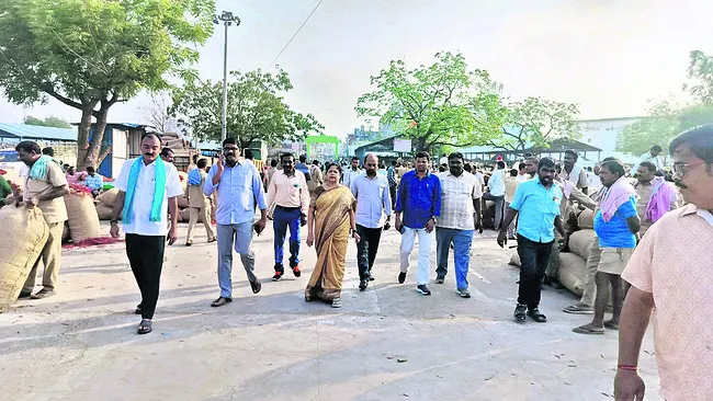 ఖమ్మం మార్కెట్‌లో డీడీఎం పరిశీలన