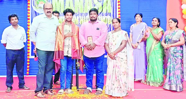సత్తా చాటిన మానస విద్యార్థులు 