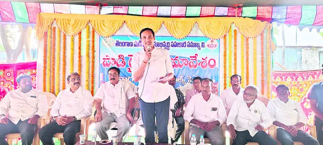 విజయ డెయిరీ అభివృద్ధికి సహకరించాలి 