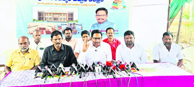 అన్ని హంగులతో విజ్ఞాన కేంద్రం 