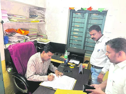 షెడ్డుకు మరమ్మతులు చేపట్టండి