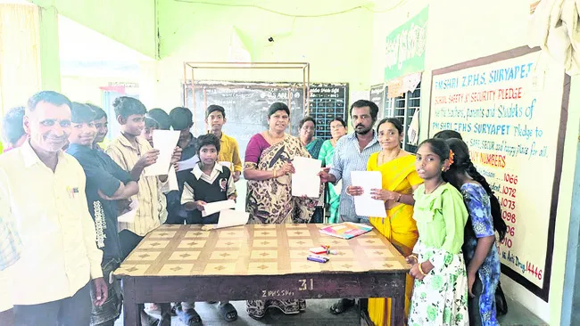 నేటి నుంచి స్కూళ్లకు వేసవి సెలవులు