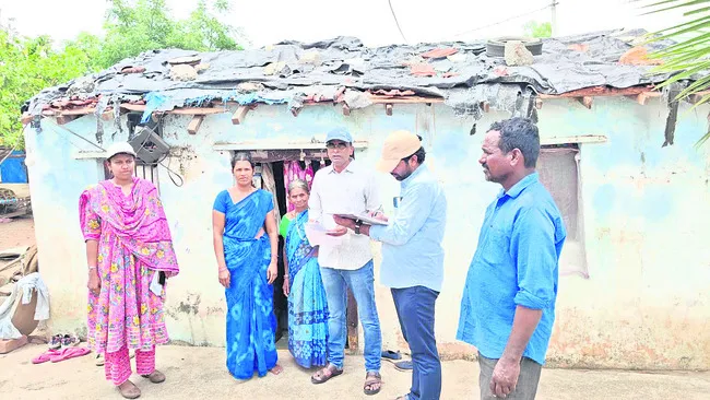 అర్హులకే ఇళు్ల వచ్చేలా.. 