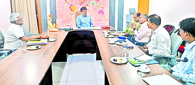 ఎస్టీల గృహ నిర్మాణాలకు ఆర్థికసాయం 