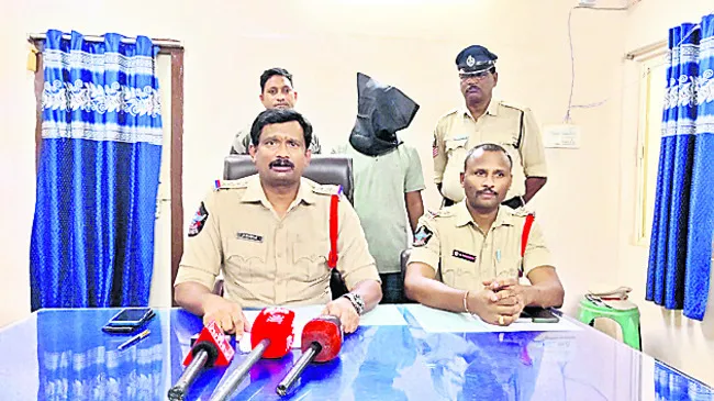 అన్నింటిలోనూ టాపరే..