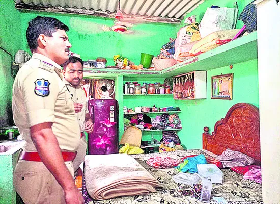లింగాపూర్‌లో దొంగతనం