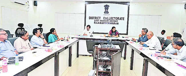 ఇన్నోవేషన్‌ హబ్‌కు  రెండెకరాలు 