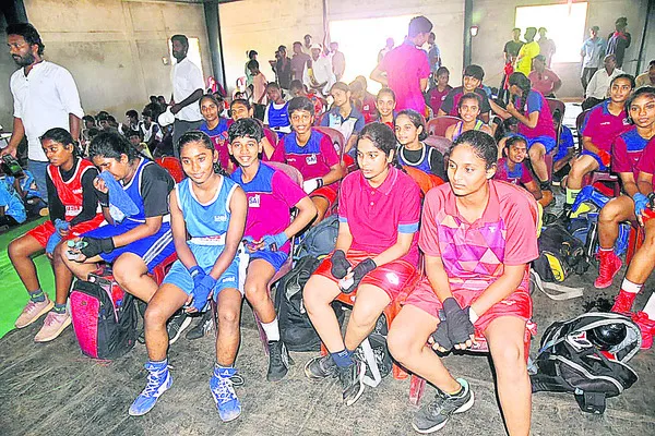 జిల్లా క్రీడాకారిణులకు చోటేది?