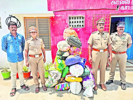 రైలులో రేషన్ బియ్యం పట్టివేత