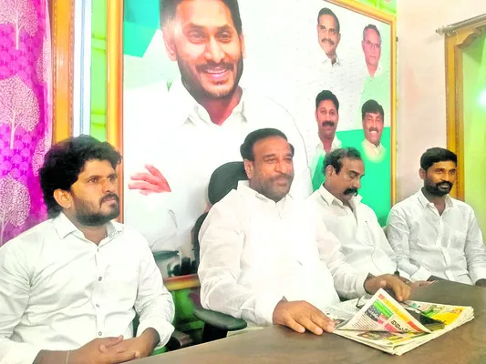 ఆదీ.. స్థాయి మరచి మాట్లాడకు
