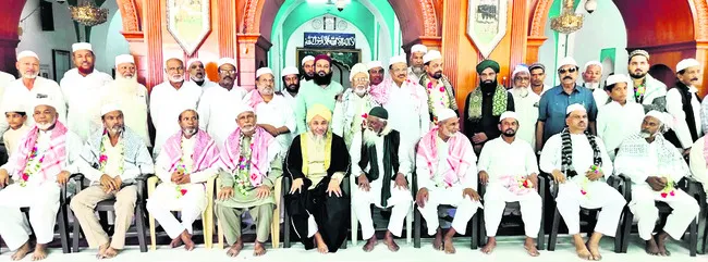 హజ్‌లో ప్రజల క్షేమం కోసం ప్రార్థించాలి 