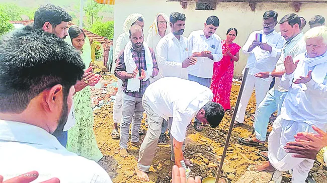 అర్హులందరికీ ఇందిరమ్మ ఇళ్లు