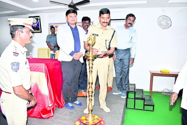 ఆత్మస్థైర్యాన్ని నింపేందుకే సమ్మర్‌ క్యాంప్‌