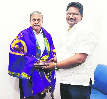 సజ్జలను కలిసిన జగ్గిరెడ్డి