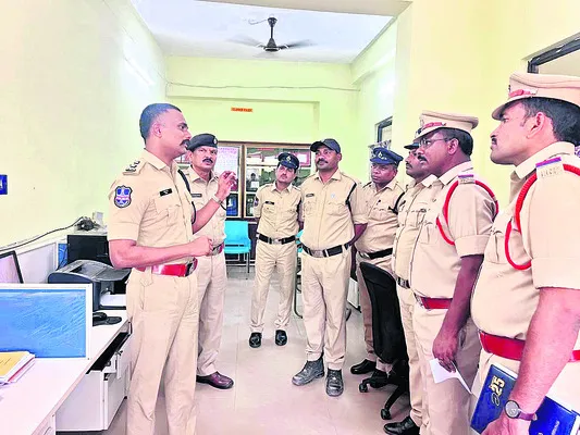 పెట్రోలింగ్‌, గస్తీ పెంచాలి