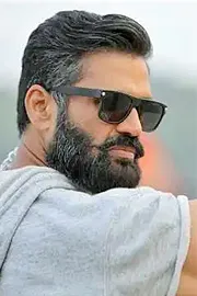 Suniel Shetty has Requested citizens to spend their next holidays in Kashmir12