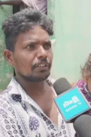 Fishermen From Kakinada Asks AP Govt For Matsyakara Bharosa9
