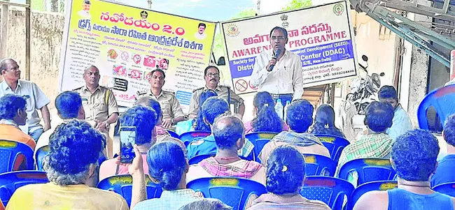మద్యం బాధితులకు ఉచిత చికిత్స 