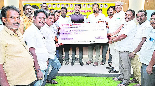 బాలబాలాజీ దర్శనానికి 
