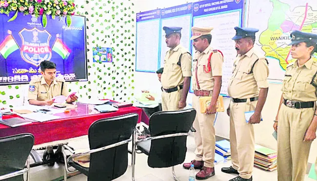 ఫిర్యాదులపై స్పందించాలి
