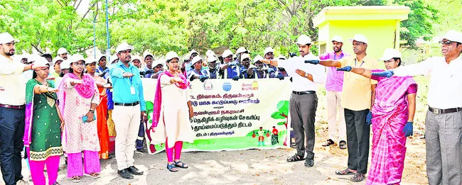 ప్లాస్టిక్‌ వస్తువుల వాడకాన్ని నిషేధించాలి : కలెక్టర్‌ 