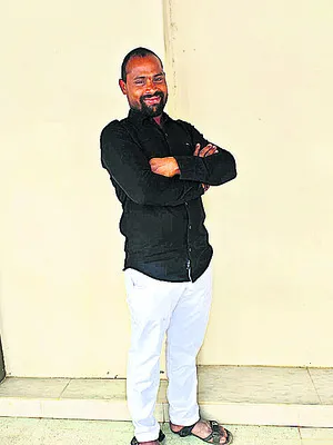 ఆటో బోల్తా పడి డ్రైవర్ మృతి