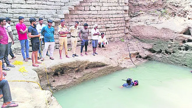 ఈతకెళ్లి నీట మునిగి యువకుడు మృతి