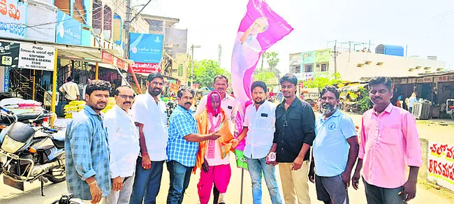 లబ్ధిపొందాను.. నడిచే వెళ్తాను 