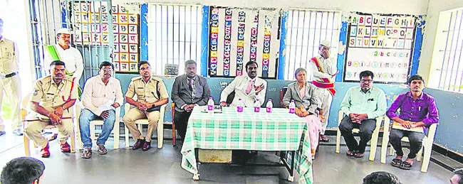 మళ్లీ జైలుకు రావొద్దు 