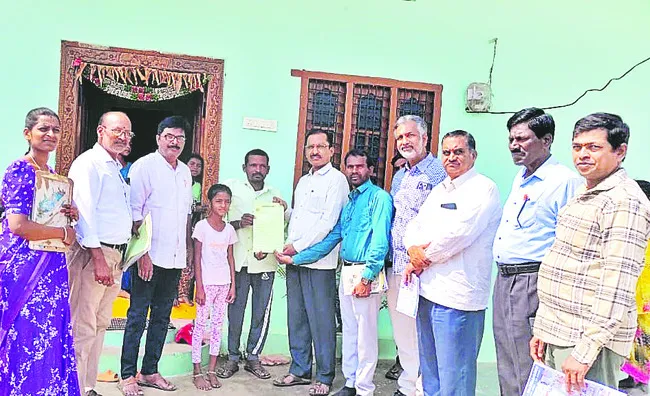ప్రభుత్వ పాఠశాలల్లోనే నాణ్యమైన విద్య