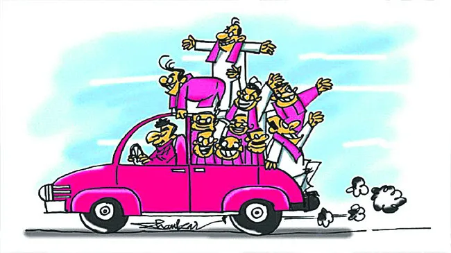 156 బస్సులు.. 260 కార్లు 