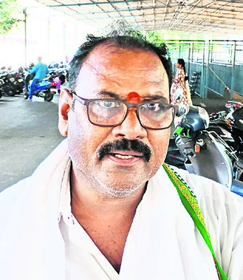 28 ఏళ