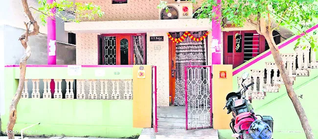 తెలిసిన వారి పనేనా? 