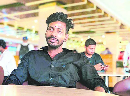 యువకుడి దారుణ హత్య