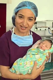Family Attempts to Abandon Baby Girl Over Gender viral video12