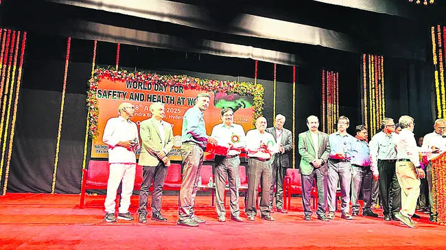 ఎస్టీపీపీకి పలు విభాగాల్లో బహుమతులు 

