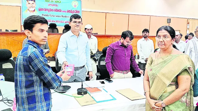 బధిరు