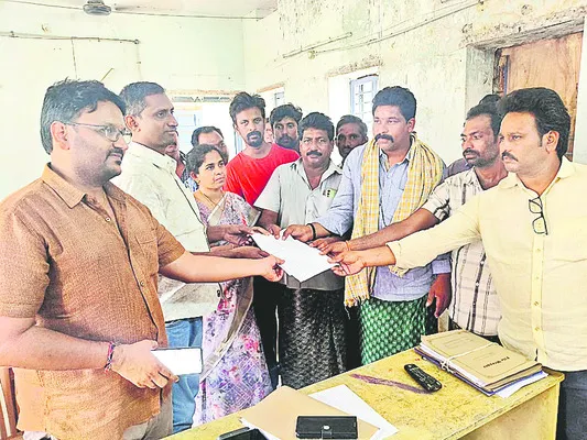 దిగుబడి బాగున్నా దయనీయమే! 