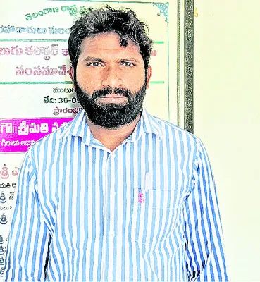 దాతలిచ్చిన భూమి మాకే కేటాయించాలి..
