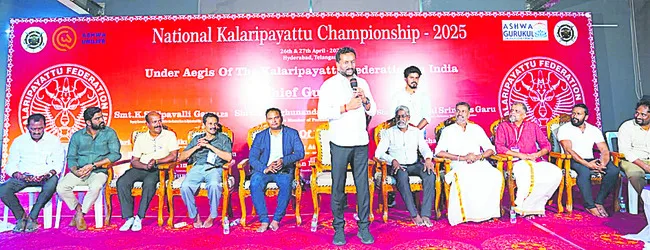 క్రీడల్లో రాణిస్తే బంగారు భవిష్యత్‌