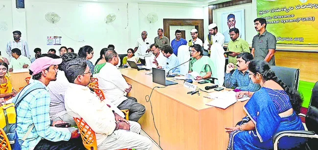 పీజీఆర్‌ఎస్‌కు 189 అర్జీలు